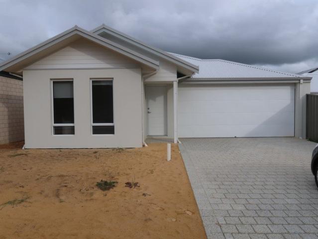 Brand New, Fresh & Modern Family Home Flexible 3 or 4 Bedroom Layout