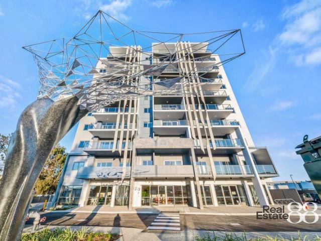 BRAND NEW & FULLY FURNISHED!