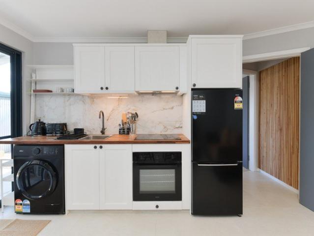 BRAND NEW, FULLY SELF CONTAINED 1x1 STUDIO APARTMENT