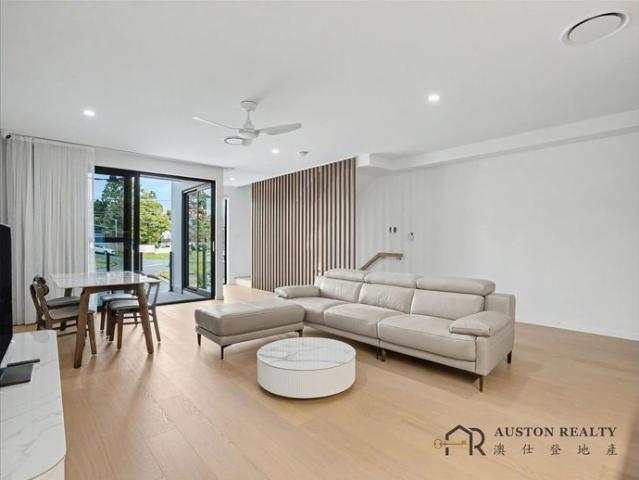 Brand New Furniture | Move In Ready | Peaceful & Convenient Location | Stylish Townhouse