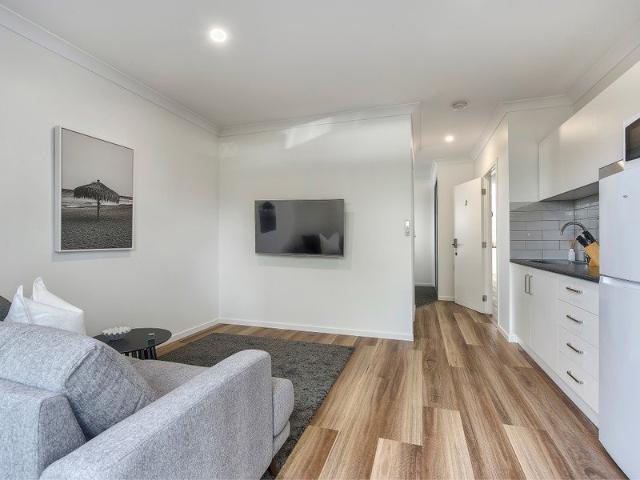 BRAND NEW FURNISHED MICRO APARTMENTS $425 PER WEEK INCLUDING BILLS & 800M TO DARRA STATION