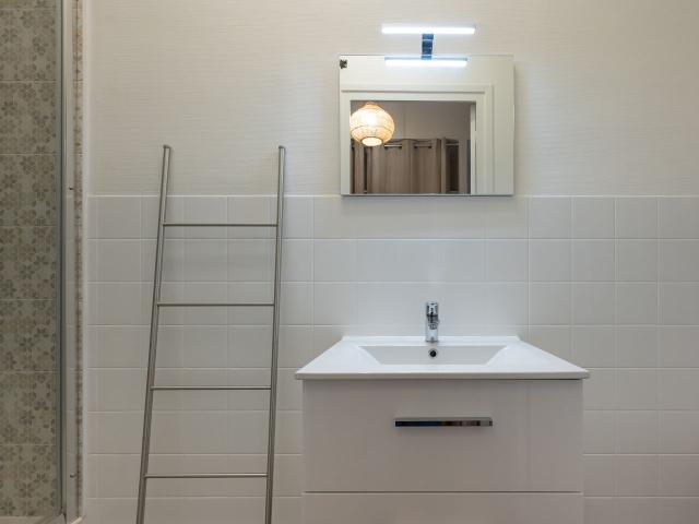Brand new furnished apartement in Lyon Part Dieu 300 m away from Train Station, Lyon Amsterdam Apartments for Rent