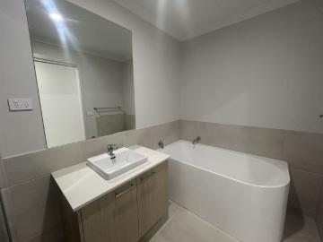 BRAND NEW HOUSE 4 BEDROOM HOME