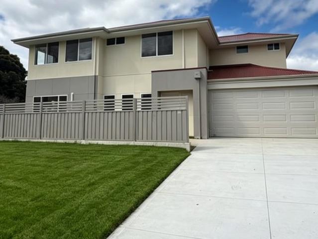 Brand New House. High End Living in the Rossmoyne School Zone!