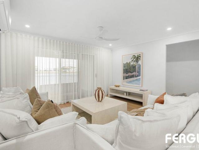 Brand New House & Land Package Modern 4 Bed Home on lakefront land flowing directly into open lakeside foreshore