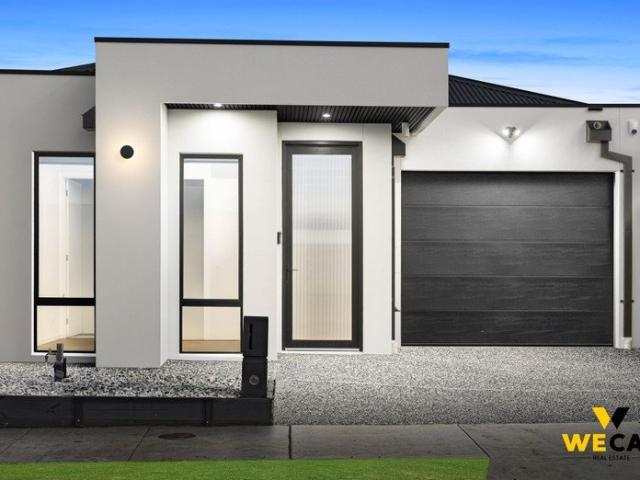 BRAND NEW HOUSE WITH PRIME LOCATION