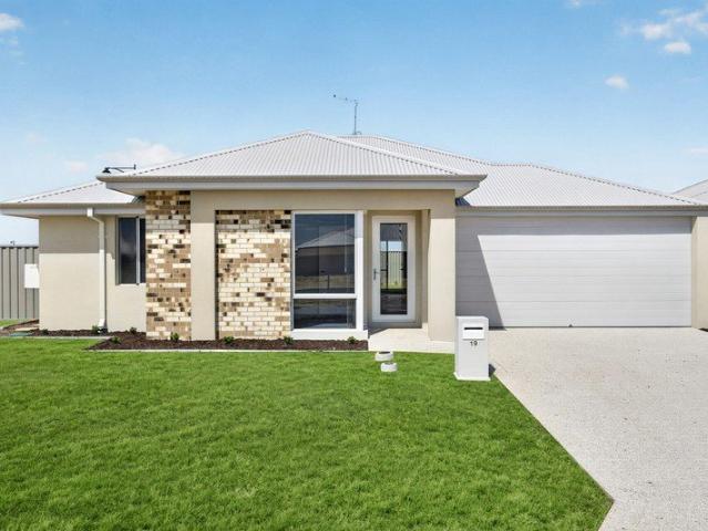 Brand New Home with Ducted Airconditioning!