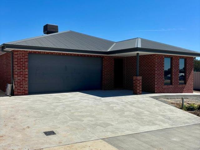 Brand New Home with Solar & 7x6m Shed