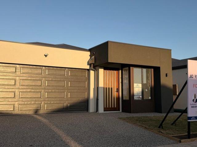BRAND NEW HOME WITH TWO MASTER BEDROOMS | FULLY UPGRADED AND NEW COMPLETION