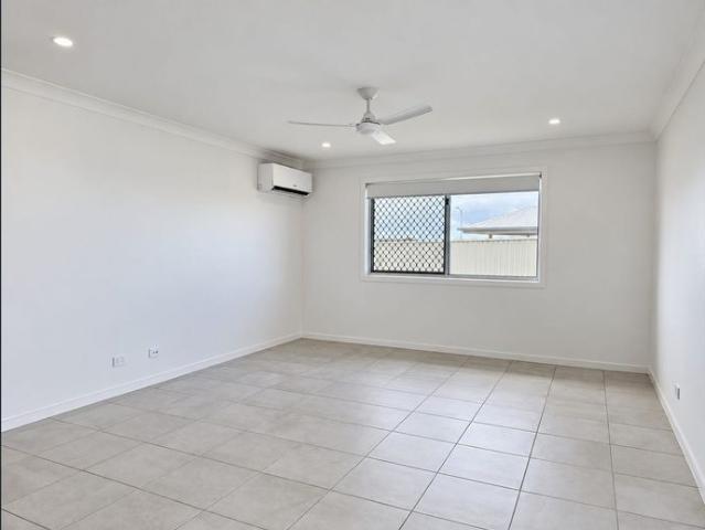 Brand New Home, Big Backyard & Relaxed Coastal Living