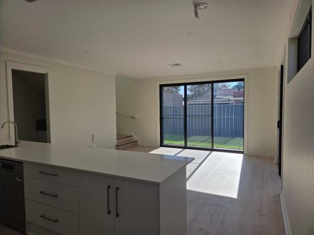 Brand New Home Close to beach, restaurants and shops