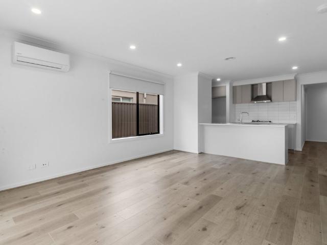 Brand New Home in a Quiet and Convenient Lara Location