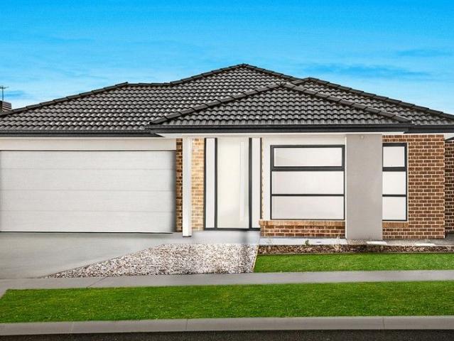 BRAND NEW home in Craigieburn side Mickleham!