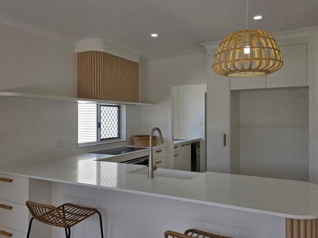Andergrove 4 Bed Home for $969,000 with A/C, Alarm & Double Garage for Caravan