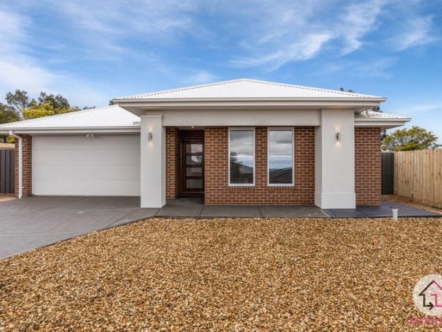 BRAND NEW HOME ON A HUGE BLOCK $580 PW AVAIL NOW