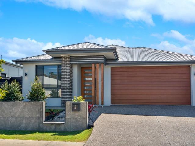NEW HOME READY TO GO WITH A MASSIVE LIST OF EXTRAS