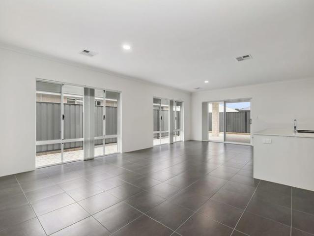 BRAND NEW HOME | SPACIOUS, SECURE & LOW MAINTENANCE