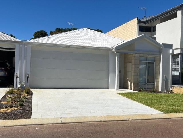 Brand new homes in the new Kardinya Heights Estate