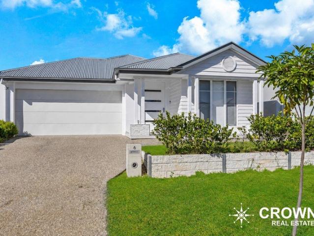 BRAND NEW HAMPTON STYLE HOME