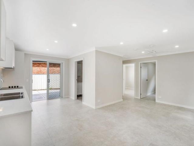Close to shops, transport, schools & Hospital