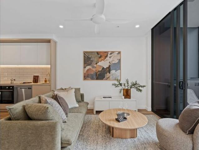 Brand New Inner City Two Bedroom Apartment with 4 Weeks' Free Rent