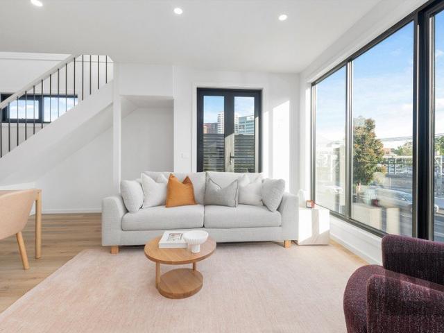 BRAND NEW Inner City Stylish Townhouses in Vibrant Footscray