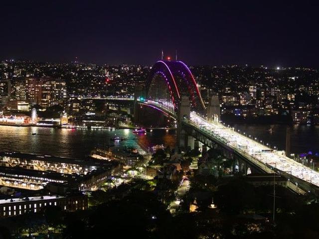Brand New Over Sized Luxurious 3 Bedroom Apartment In Prestigious 'One Sydney Harbour' Building!