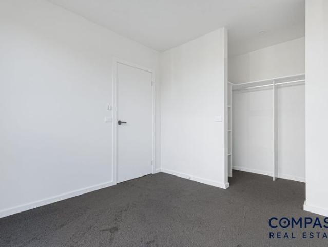 Brand New Low Maintenance Townhouse In Ideal Location