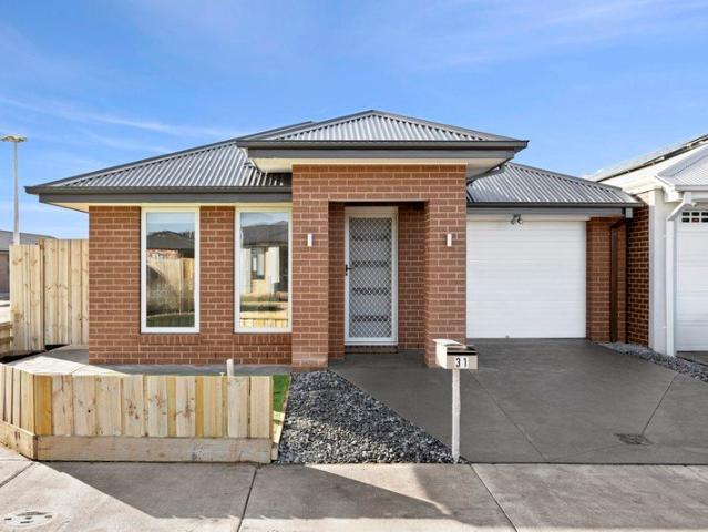 Brand New, Low Maintenance & 3Kw Solar!