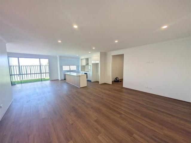 BRAND NEW LARGE 4x2 Quality Family Home!