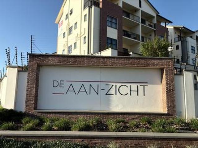 brand new large lux 1 bedroom, 1 bat.