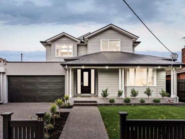 BRAND NEW LARGE STYISH HOME