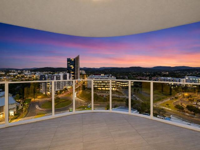 BRAND NEW LEVEL 12 LUXURY WITH SPECTACULAR HINTERLAND VIEWS