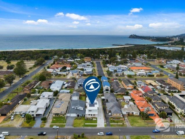 Brand New, Level Walk to Shops & Beach in Tuncurry's Golden Triangle