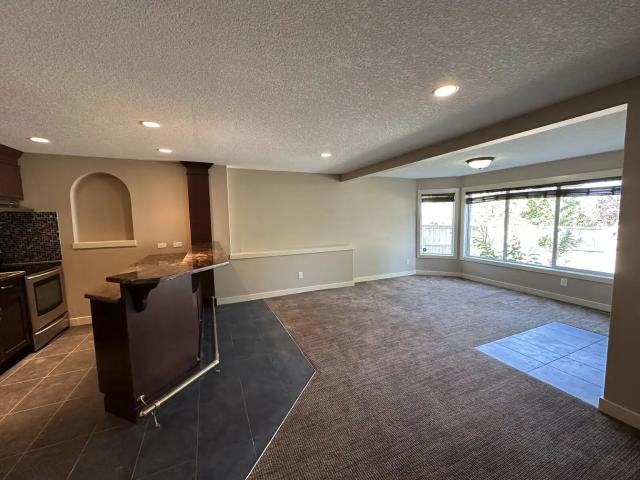 Brand New Legal 2 Bed Walkout Basement Suite in Sherwood