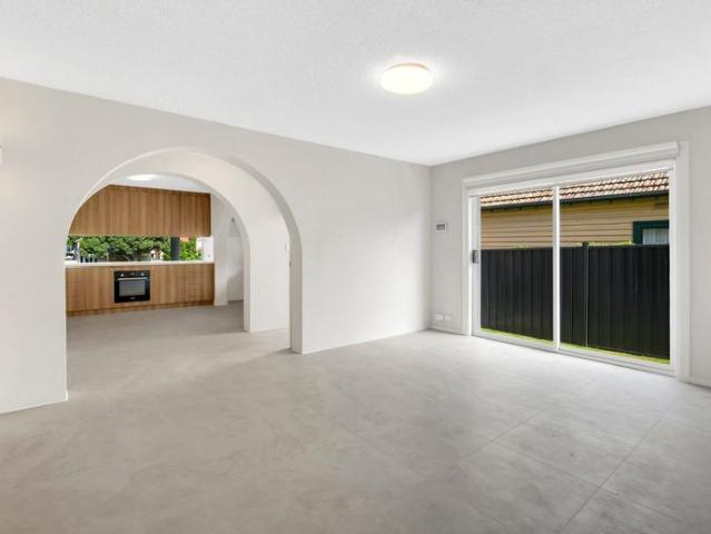 Brand new living, boutique style – walk to High Street