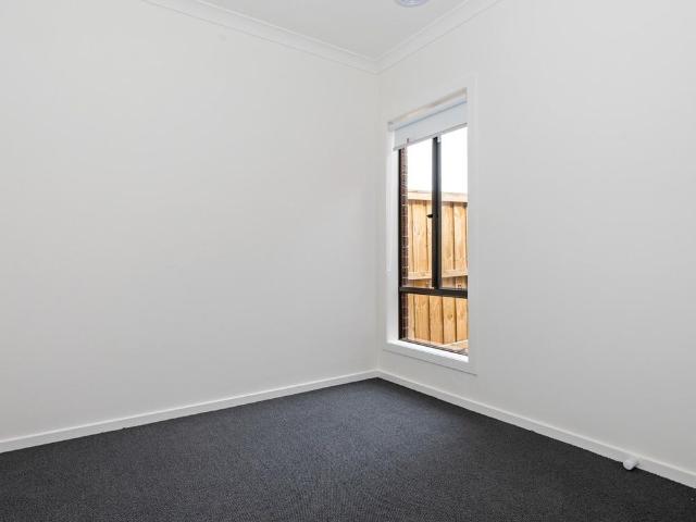 Brand New Living in Brookfield