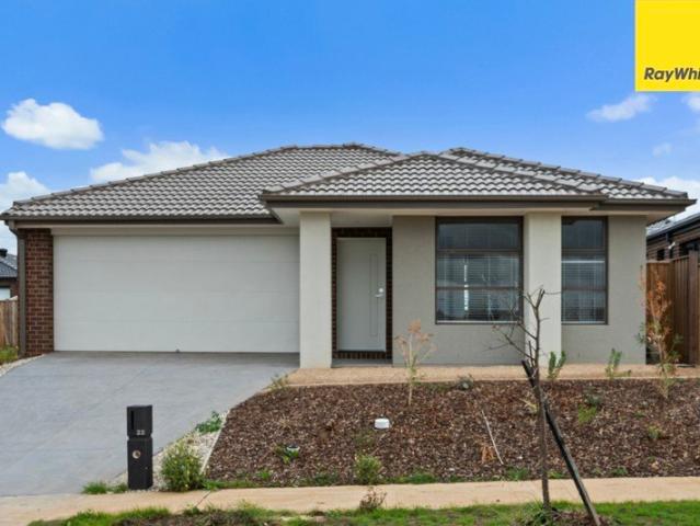 Brand New Living in Brookfield