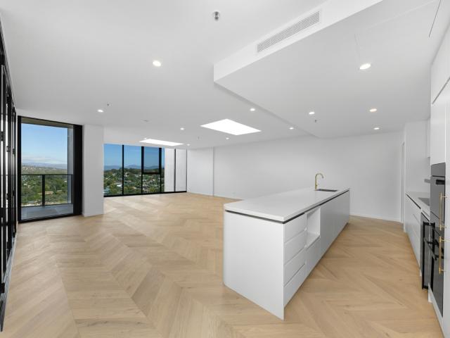 Brand New Living In The Shard!