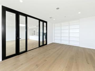 Brand New Living In The Shard!