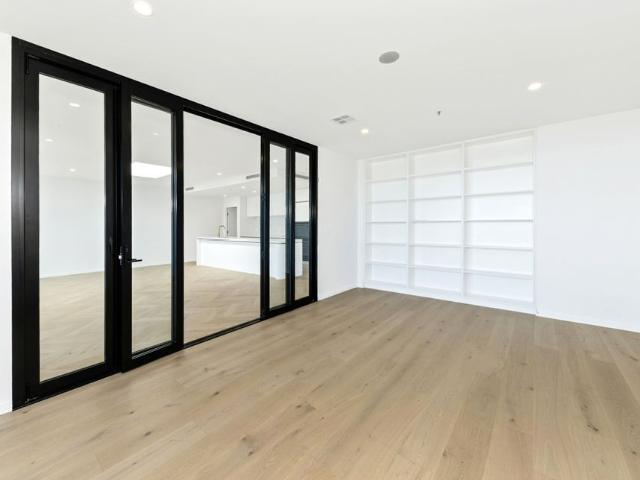 Brand New Living In The Shard!
