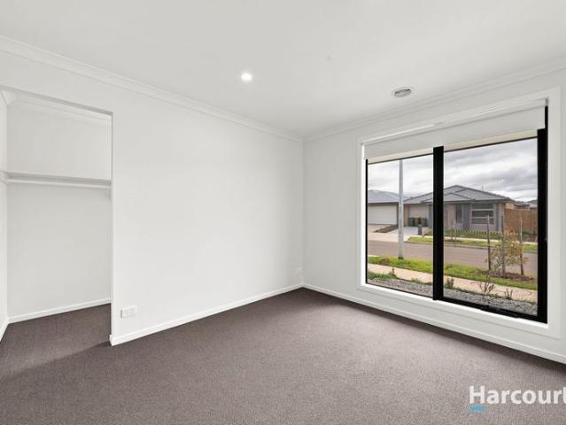 Brand New Living with Three Bathrooms!