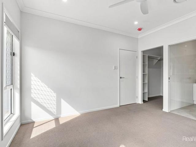 Brand New Light Filled Home in White Rock