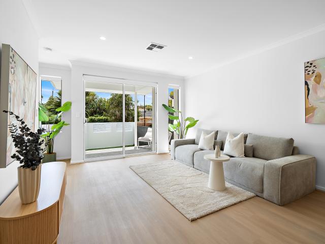Brand New, Light Filled Living in the Heart of Coolbellup!