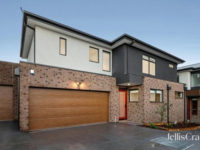 Brand New Luxury and Central Convenience