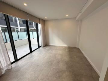 BRAND NEW LUXURY APARTMENT