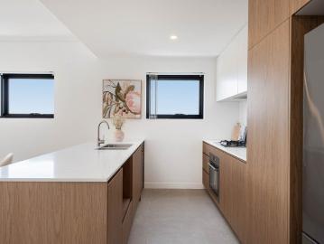 Brand New Luxury Apartment ! Walk To All Amenities. Ready To Move!