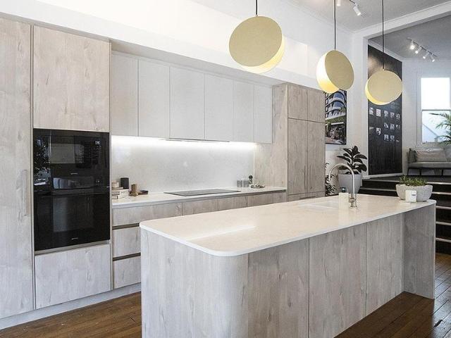 Brand New Luxury Apartment ! Walk To All Amenities! Ready To Move! 2 Plus Study With 2 Car Spaces!