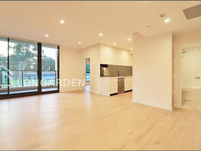 Brand New Luxury Apartment with Generous Space!