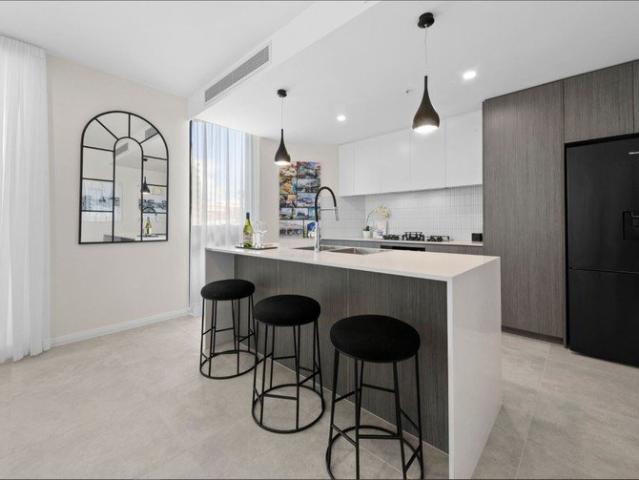 Brand New Luxury Apartment! Premium Location!